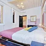 Mariposa Apartment