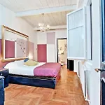Mariposa Apartment